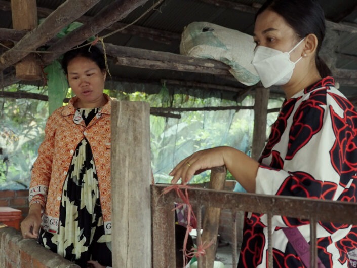 AGROW in Cambodia - Vets Without Borders Canada